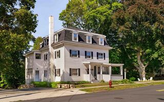 Photo of 106 Elm St Stoneham, MA 02180