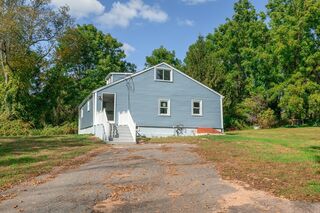 Photo of 3 Old Ware Rd West Brookfield, MA 01585