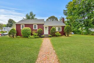Photo of 100 Village St. Marblehead, MA 01945