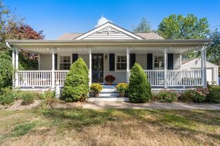 Photo of 282 Cushman Rd Rochester, MA 02770