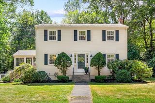 Photo of 26 Bayberry Ln Holliston, MA 01746