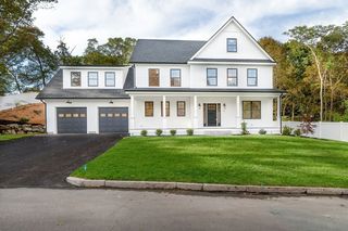 Photo of 32 Garden Road Stoneham, MA 02180