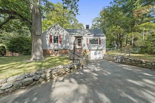 Photo of 8 Elginwood Road Peabody, MA 01960