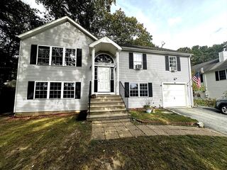 Photo of 14 Browns Brook Rd Webster, MA 01570