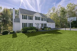 Photo of 29 Harmony Trl Hopedale, MA 01747