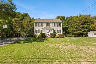 Photo of 322 Purchase St Middleborough, MA 02346