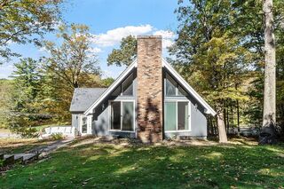 Photo of 4 Redstone Hill Rd Sterling, MA 01564