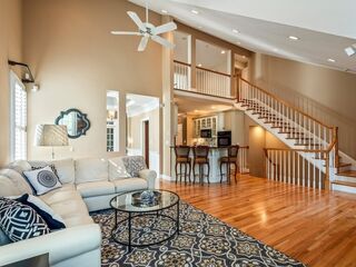 Photo of 1 Carriage Hill Cir Southborough, MA 01772