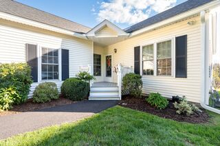 Photo of 38 William Onthank Ln Southborough, MA 01772