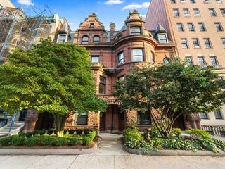 Photo of 176 Commonwealth Boston - Back Bay, MA 02116