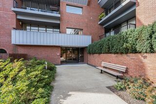 Photo of 75 Grove Street Wellesley, MA 02482