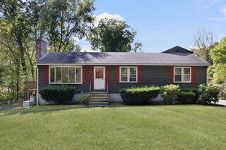 Photo of 40 Union St Blackstone, MA 01504