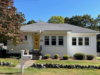 Photo of 254 Summer Street Franklin, MA 02038