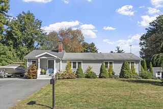 Photo of 16 Jonathan Dr Ayer, MA 01432