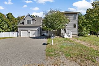 Photo of 32 Warren St Abington, MA 02351