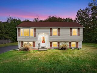 Photo of 190 Federal Hill Rd Oxford, MA 01540