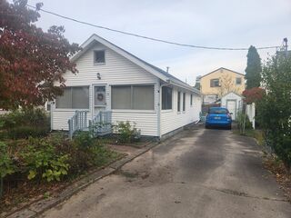 Photo of 9 Quasuet Ave Wareham, MA 02571