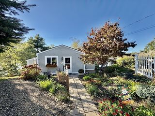 Photo of 19 Pine Trl West Brookfield, MA 01585