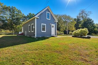 Photo of 5 Carlton Ct Oxford, MA 01540