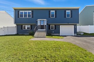 Photo of 388 Manchester St Fall River, MA 02721