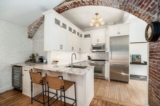 Photo of 54 Kent St Newburyport, MA 01950