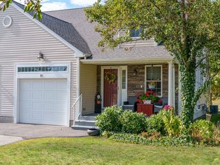 Photo of 15 Fox Run Blackstone, MA 01504