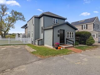 Photo of 37 Pawsey St Quincy, MA 02169