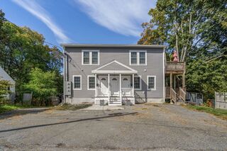 Photo of 5 Richs Ct Amesbury, MA 01913