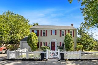 Photo of 66 Lincoln Circle Swampscott, MA 01907