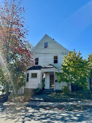 Photo of 2 Laurel St Chelsea, MA 02150