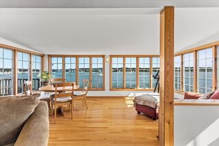 Photo of 10 Nimrod Way Wareham, MA 02571