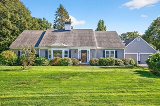 Photo of 33 Midpine Cummaquid, MA 02675