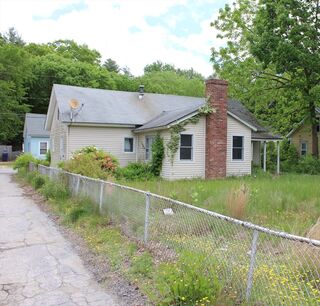 Photo of 3 Ledge St Sutton, MA 01590