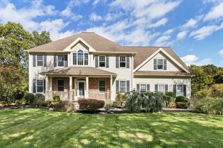 Photo of 1 Settlers Dr Lakeville, MA 02347