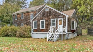 Photo of 105 Martin St Essex, MA 01929
