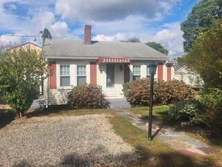 Photo of 7 Quasuet Ave Wareham, MA 02571