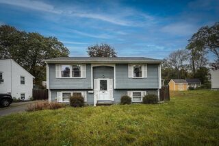Photo of 1069 Cherokee St New Bedford, MA 02745