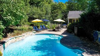 Photo of 17 Topsfield Rd Wenham, MA 01984