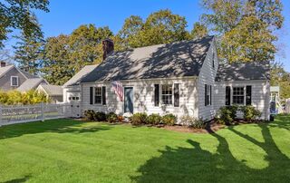 Photo of real estate for sale located at 12 Merrymount Rd Hingham, MA 02043