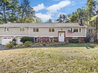 Photo of 29 East St Pepperell, MA 01463