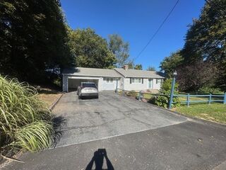 Photo of real estate for sale located at 21 Trinity Ave Worcester, MA 01605