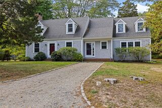 Photo of real estate for sale located at 74 Abrams Hill Rd Duxbury, MA 02332