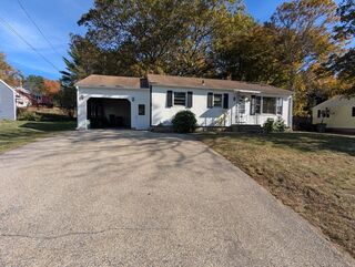 Photo of 70 Ken Dr Gardner, MA 01440
