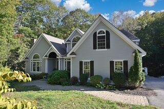 Photo of 27 Turtleback Rd Essex, MA 01929