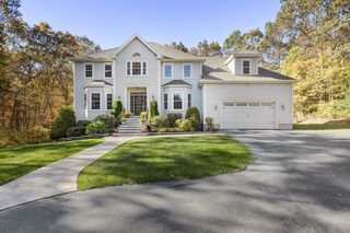 Photo of 16 Hilltop Dr Douglas, MA 01516