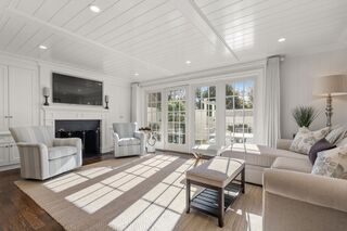 Photo of 11 Oak Street Wellesley, MA 02482