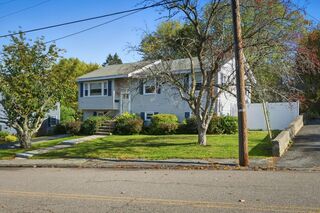 Photo of 39 Gallows Hill Rd Salem, MA 01970