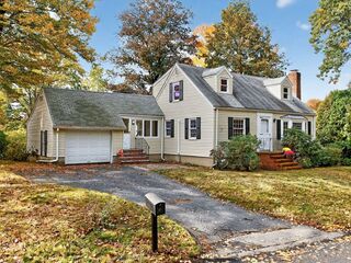 Photo of 37 Pine St Bedford, MA 01730