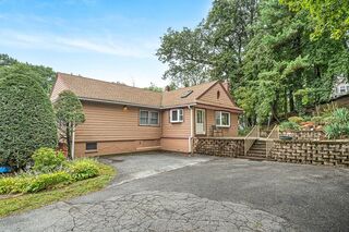 Photo of real estate for sale located at 1 Ludlow Ave Wakefield, MA 01880