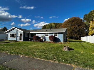 Photo of 4 Brookvale Drive Danvers, MA 01923